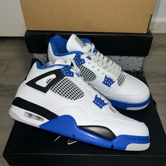 Jordan 4 - Picture 3 of 5